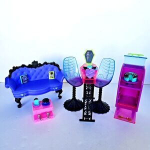 Monster High Coffin Bean Cafe Playset Coffee Lounge Cupcake Cake Sofa AS IS 1661